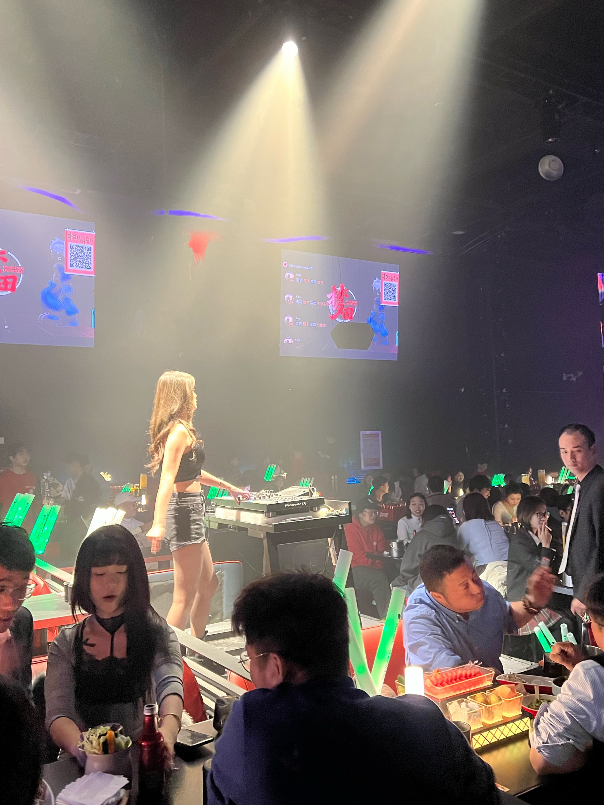 张掖商务KTV新手必读玩法-临泽县ktv预定